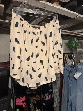 Fashion to Figure Beige High Waist Shorts with Black Brushstroke Print